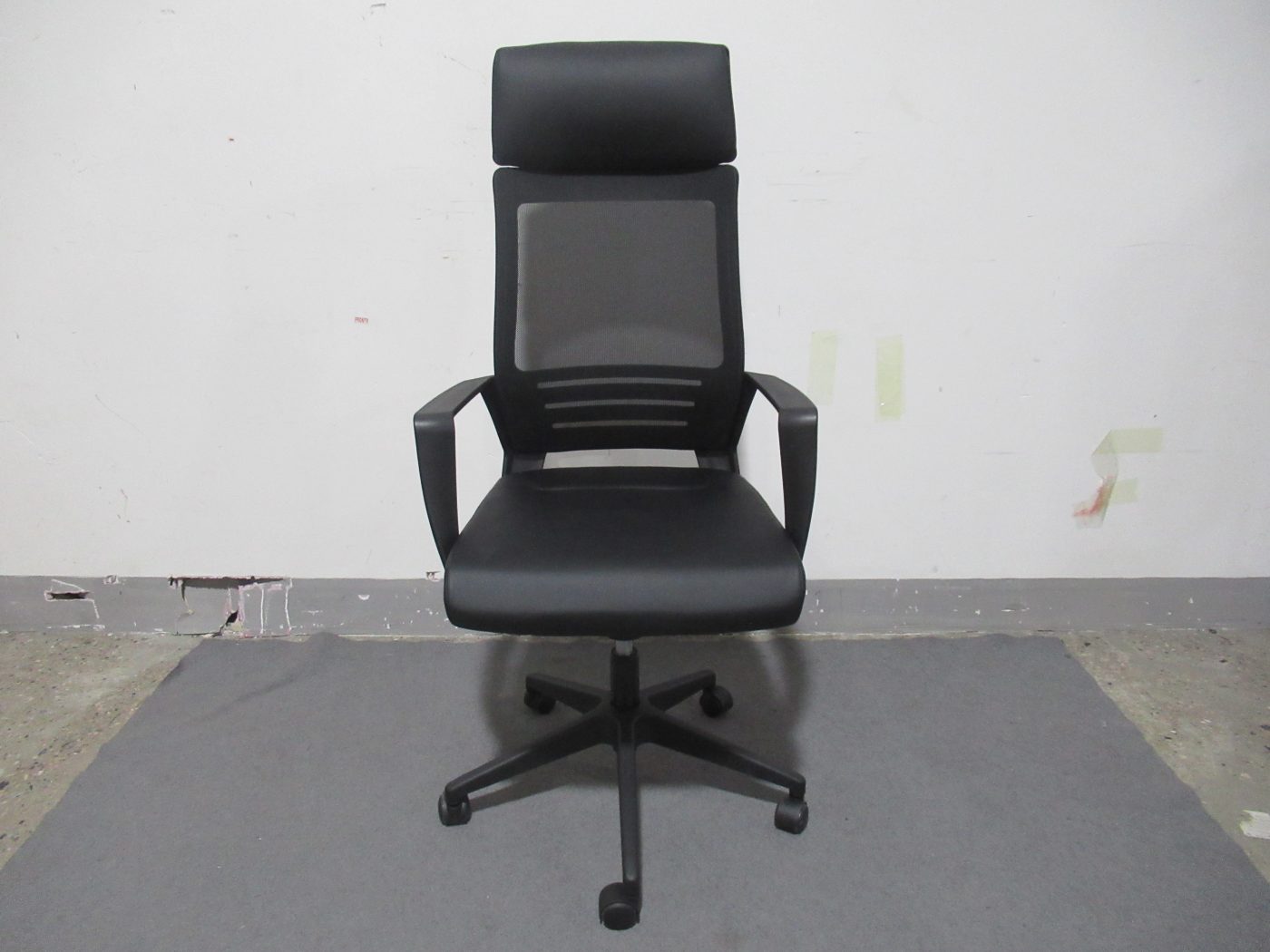 Uredska stolica 611610