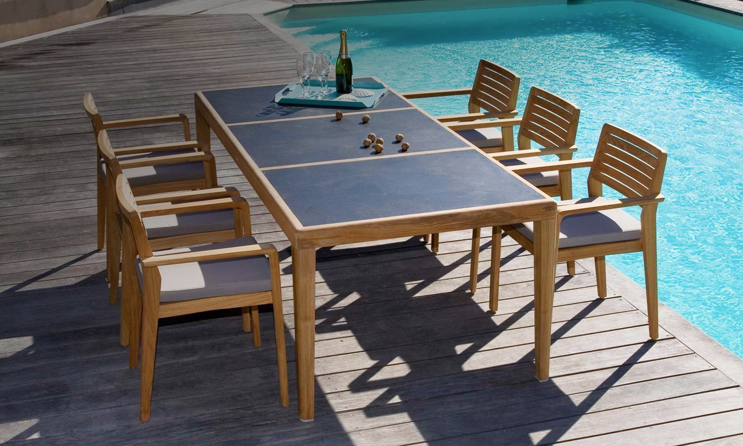 Drveni vrtni setovi namještaja