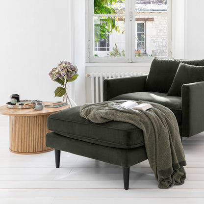 Stol colva d. 70 x p. 40