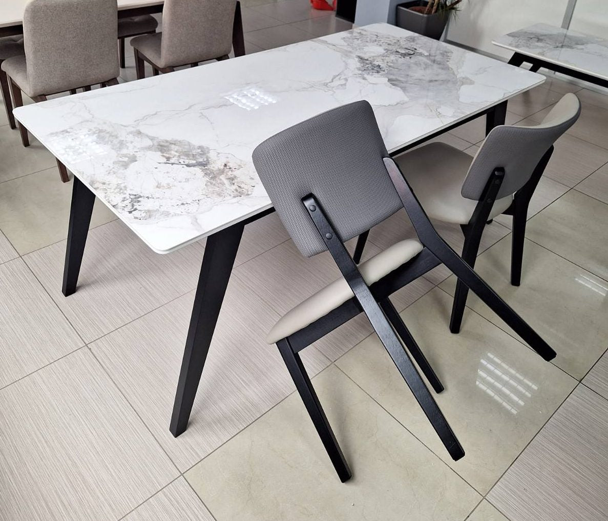 Blagovaonski stol A2261 Chanel 180x90